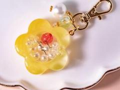 推し色ソーダのキーホルダー　お花のシャカシャカキーホルダー