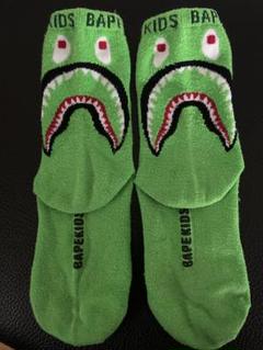 BAPE KIDS  ベイプキッズ　長袖ボタン付きロンパース　スタイ　靴下 BAPE KIDS ベイプキッズ長袖ボタン付きロンパーススタイ靴下