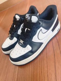 NIKEAIRFORCE１'07ブラックホワイトのサムネイル