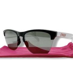 極美品✨OAKLEY Frogskins レアカラー　サイドロゴ　偏光　Y2K 極美品✨OAKLEY Frogskins レアカラー サイドロゴ 偏光 Y2K