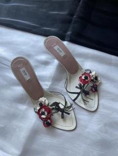 Pradaプラダ花柄装飾 ホワイト ミュール 約5cmヒール Pradaプラダ花柄装飾 ホワイト ミュール 約5cmヒール