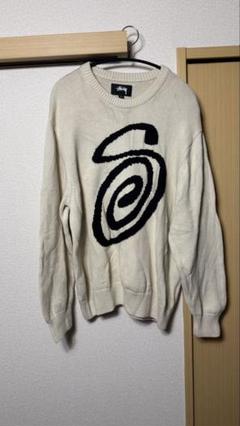 そ*ん様 stussy ホワイト スワールロゴ クルーネックニット Stussy スワールロゴ ニットセーター L アイボリー - メルカリ