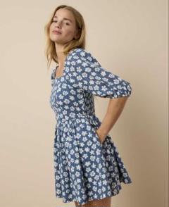 【新品未使用】American Eagle 花柄ミニワンピースのサムネイル