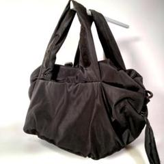 美品! SEE BY CHLOE ナイロン トートバッグ 大容量 肩掛け可 黒 美品! SEE BY CHLOE ナイロン トートバッグ 大容量 肩掛け可 黒