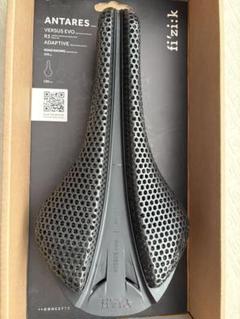 fi'zi:k Antares Adaptive 139mm ブラック fizik Antares Versus R1 Adaptive Saddle 139mm | CANYON JP
