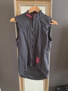 【全商品オープニング価格 特別価格】 Rapha proteam inslated ジレSサイズ グレー - メルカリ ウェア
