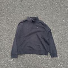 マストアイテム NIKE ソロ スウッシュ ハーフジップトップ (Nike