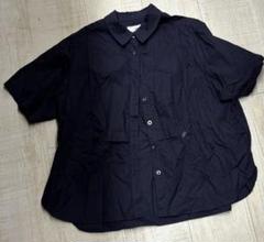 【完売品 】サニークラウズ　クリップでブザムを留めたシャツ