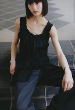 RIELLE RICHE Frill Tops(Black) - メルカリ