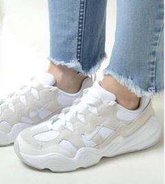 ○ ナイキ　スニーカー　DR9761-100 28.0cm相当 簡易梱包！