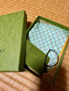GUCCI ポケットスクエア アンジェラ・グエンデザイン GG アニマルプリント GUCCI ポケットスクエア アンジェラ・グエンデザイン GG
