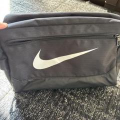 Nike シューズケース グレー
