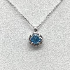 K18 ホワイトゴールド　天然ブルートパーズ　ペンダントトップ