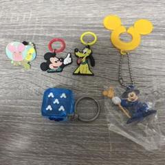 【925z5557】ディズニー　ストラップ　ピンバッジ　プルート　6点セット 2025年最新】プルートピンの人気アイテム - メルカリ