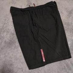 割引価格 PRADAプラダ黒ショートパンツ48ハーフパンツ定番レッドライン パンツ