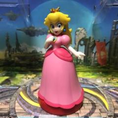 スーパーマリオ ピーチ アミーボ amiibo フィギュア