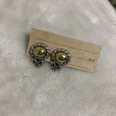 【新品未使用】シルバーゴールドヴィンテージアクセサリーピアスのサムネイル