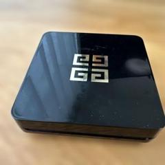 GIVENCHY ソワン ノワール UV コンパクト