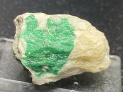 エメラルド　20g 母岩付き