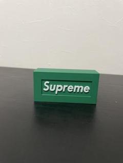 supreme インテリア　置物