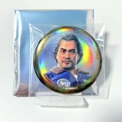 龍が如く　メタル缶バッジ　足立宏一　プレミアムセレクトvol.2 セガストア