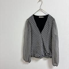 チェック柄ラップスタイルトップス 【M】サイズ　袖シースルー