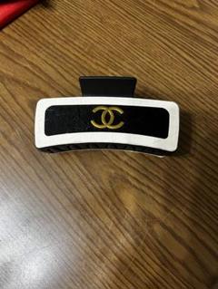 希少CHANEL ノベルティ海外限定のブラック バレッタ文字ゴールド CHANEL バレッタ ココマーク ブラックノベルティ｜Yahoo!フリマ