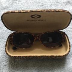 Bottega Veneta サングラス ヒョウ柄ケース付き Bottega Veneta サングラス ヒョウ柄ケース付き