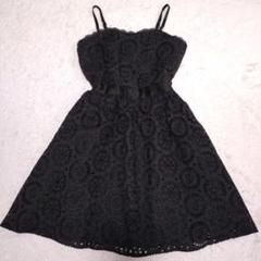 美品✬JILL by JILLSTUART　華やか　お花の刺繍が可愛いワンピースのサムネイル