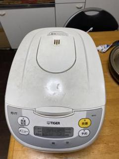 TIGER ホワイト炊飯器 デジタル表示 付き 値下げ交渉オッケ-のサムネイル