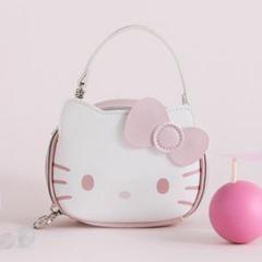 ブリングミー♡bling me!キティポーチ♡blingme! 最終価格 ブリングミー♡bling me!キティポーチ♡blingme! 最終価格