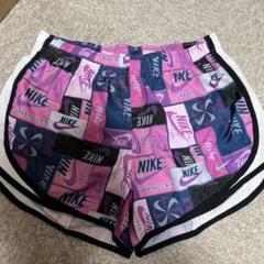 NIKE カラフルショートパンツ