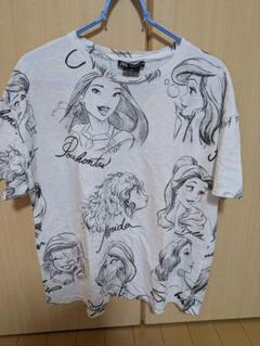 レア ♡ ZARA ザラ ディズニープリンセス総柄Tシャツ レア ♡ ZARA ザラ ディズニープリンセス総柄Tシャツ