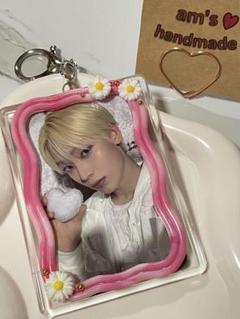 トレカキーホルダー トレカケース レジン うねうね ピンク マーブル