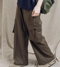 MUHET カーゴパンツ ワイド カーキのサムネイル
