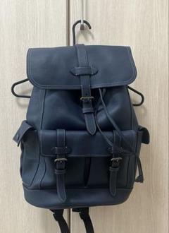 Coach ネイビー レザーバックパック フロントポケット付き