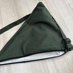 プラグメント　オリーブグリーン 三角サコッシュ　大きいタイプ。北欧暮らしの道具店 プラグメント オリーブグリーン 三角サコッシュ 大きいタイプ