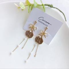 花びらチャームとパール付チェーンのイヤリング　ピアス＊ハンドメイド