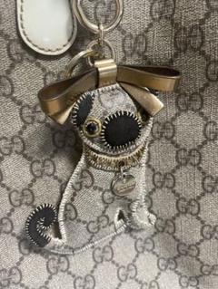 Gucci パグの中古/未使用品 - メルカリ ファッションセール 犬 パグ グッチ 新品同様☆GUCCI キーホルダー 限定 ゴールド金具 GG柄 キーホルダー