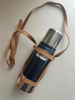 【未使用】hiku スタンレーボトルカバー ayano to saki 新品】HikU スタンレー 本革ボトルカバー ayano to saki - メルカリ