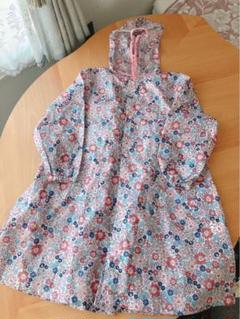 小花柄のキッズレインコート　収納袋付　L 120-130 キムランタンのサムネイル
