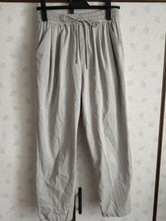 AuieF テーパードパンツ　グレー