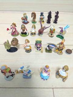 不思議の国のアリス　フィギュアセット　ミニチュア　海洋堂　大量　イースターエッグ 不思議の国のアリス フィギュアセット ミニチュア 海洋堂 大量