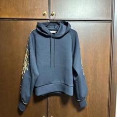 LOKITHO PARIGO 刺繍トレーナースウェット