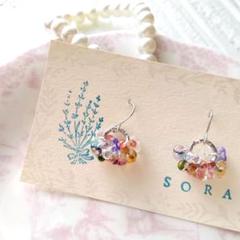 ハンドメイドピアス チェコビーズピアス 虹色ピアス レインボーピアス