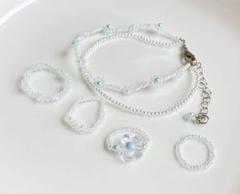 ビーズ リング ブレスレットハンドメイド フラワーモチーフ 水色 白