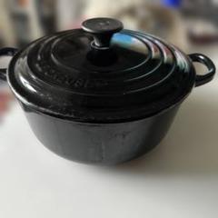 Le Creuset 鋳鉄製 両手鍋 20cm 黒 - メルカリ