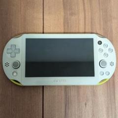 【美品】PS Vita 本体＋メモリーカード＋ケース、おまけソフト