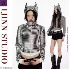 【韓国アイドル着用】1JINN STUDIO ストライプ猫耳パーカー 韓国アイドル着用】1JINN STUDIO ストライプ猫耳パーカー - メルカリ