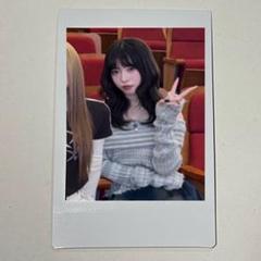 新川優愛　サイン入りポラロイド写真 チェキ Amazon.co.jp: 新川優愛 撮影現場 生チェキ へそ出しver. : おもちゃ